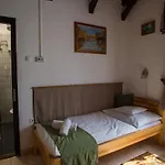 B&B Piros Ponty Panzio Poroszló