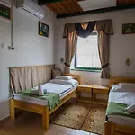 Piros Ponty Panzio B&B