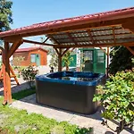 B&B Piros Ponty Panzio 4*