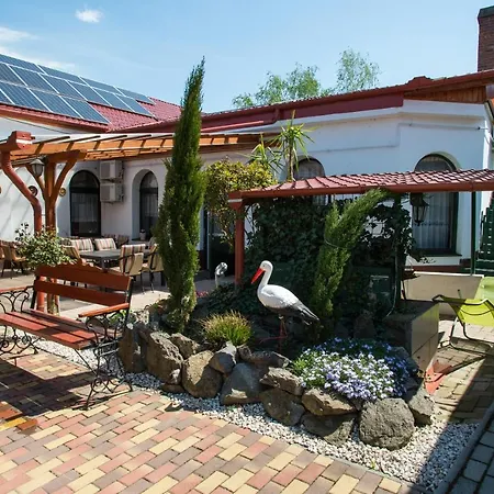 Piros Ponty Panzio Bed & Breakfast