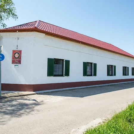 Piros Ponty Panzio Bed & Breakfast Poroszlo